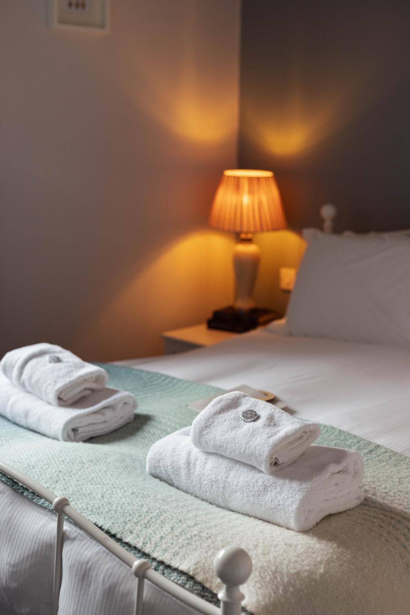 The Devonshire Arms Hotel บาสโลว์ ห้อง รูปภาพ